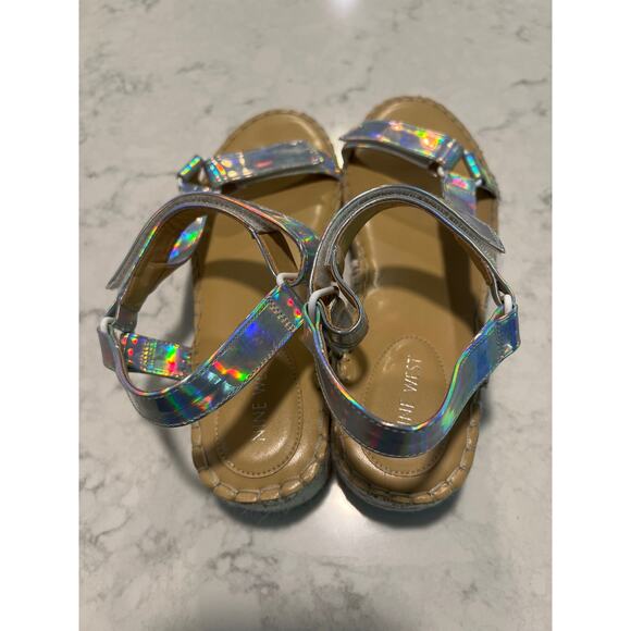 Nine West Women’s Glampin Wedge Espadrille Casual Sandals Size 9.5 Beige Silver - Picture 4 of 9